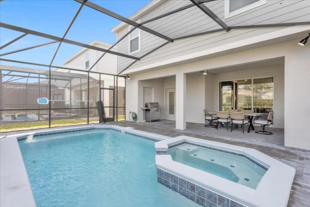 بيت للعطل 7 Bedrooms- 6 Bathrooms- Windsor Island 4057 La دافِنبورت