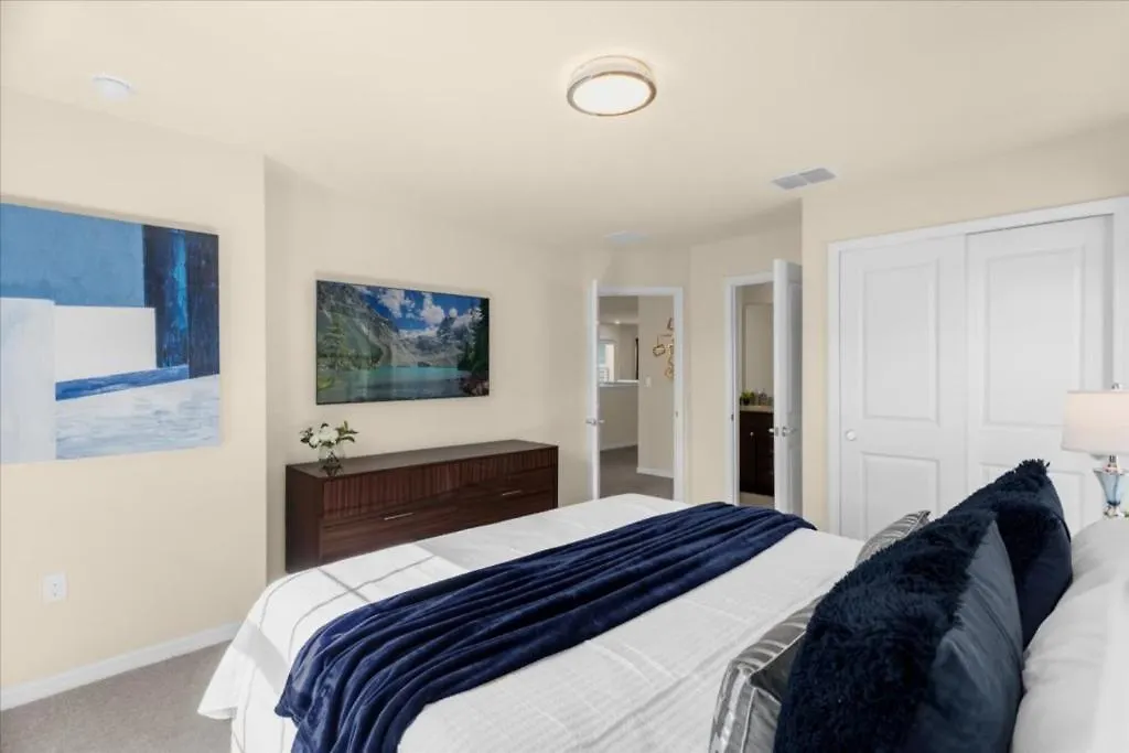 بيت للعطل 7 Bedrooms- 6 Bathrooms- Windsor Island 4057 La دافِنبورت