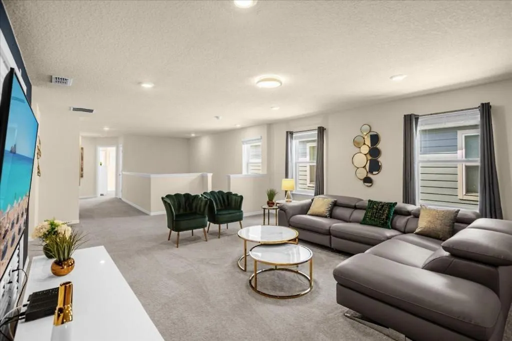7 Bedrooms- 6 Bathrooms- Windsor Island 4057 La دافِنبورت