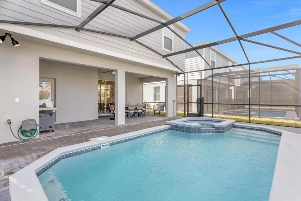 7 Bedrooms- 6 Bathrooms- Windsor Island 4057 La Davenport 0*,